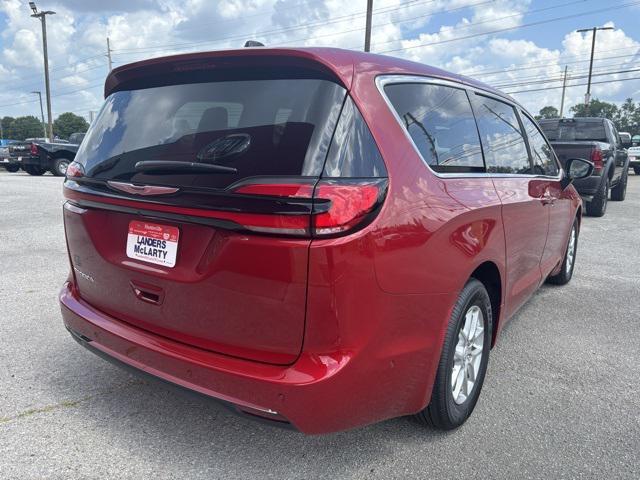 new 2025 Chrysler Pacifica car, priced at $43,022