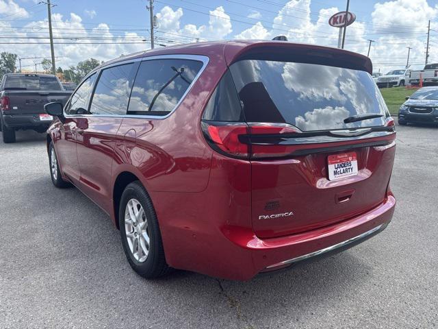 new 2025 Chrysler Pacifica car, priced at $43,022
