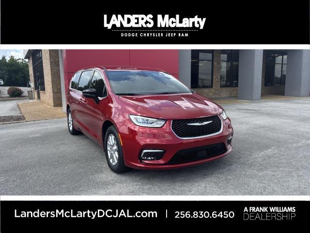 new 2025 Chrysler Pacifica car, priced at $43,022