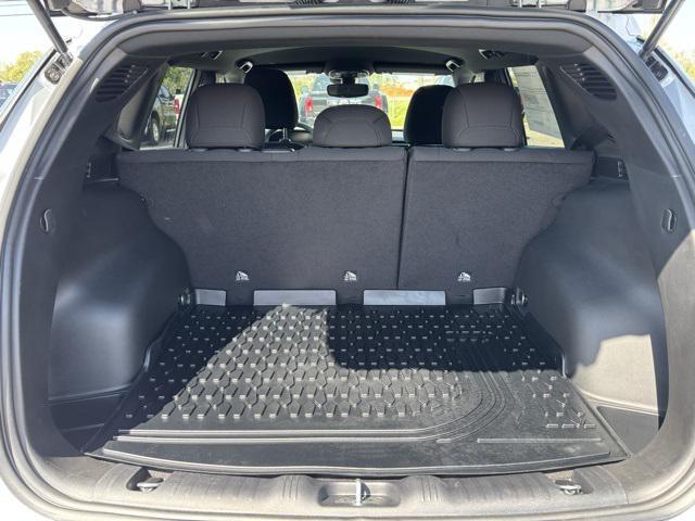new 2025 Jeep Compass car, priced at $26,990