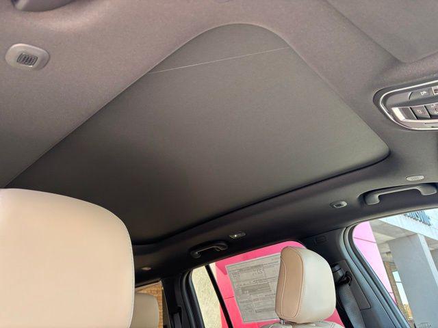 new 2025 Jeep Grand Cherokee car, priced at $36,755