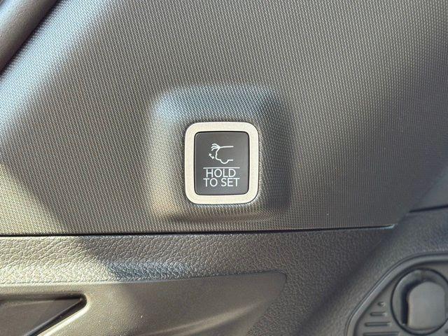 new 2025 Jeep Grand Cherokee car, priced at $36,755