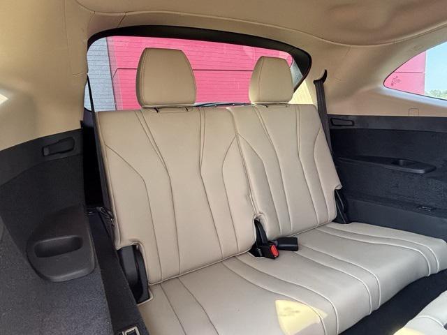 used 2022 Acura MDX car, priced at $31,997