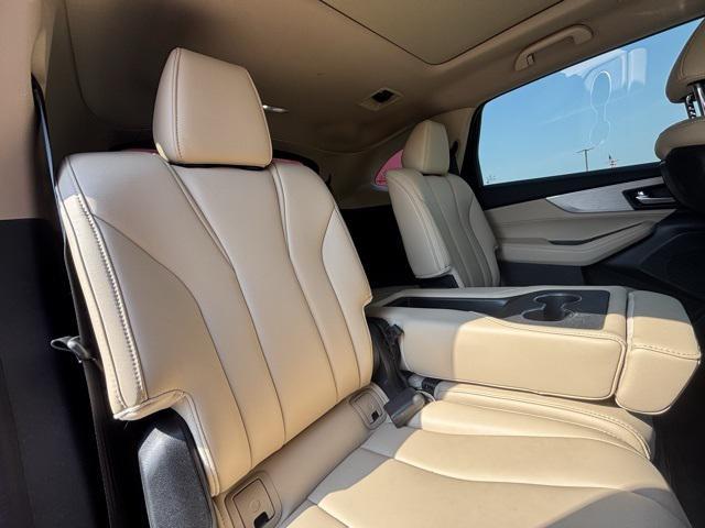 used 2022 Acura MDX car, priced at $31,997