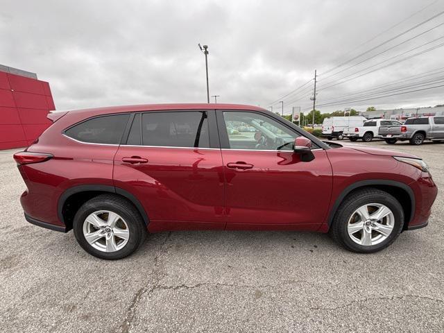 used 2023 Toyota Highlander car, priced at $32,767