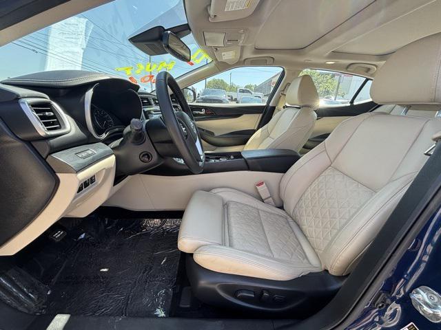 used 2022 Nissan Maxima car, priced at $34,497