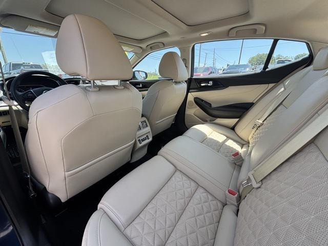 used 2022 Nissan Maxima car, priced at $34,497