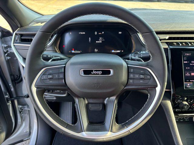 new 2025 Jeep Grand Cherokee car, priced at $38,875