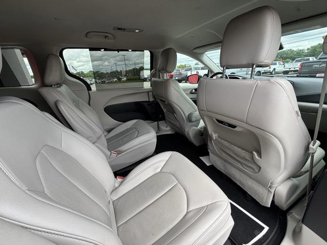 used 2021 Chrysler Pacifica Hybrid car, priced at $23,267