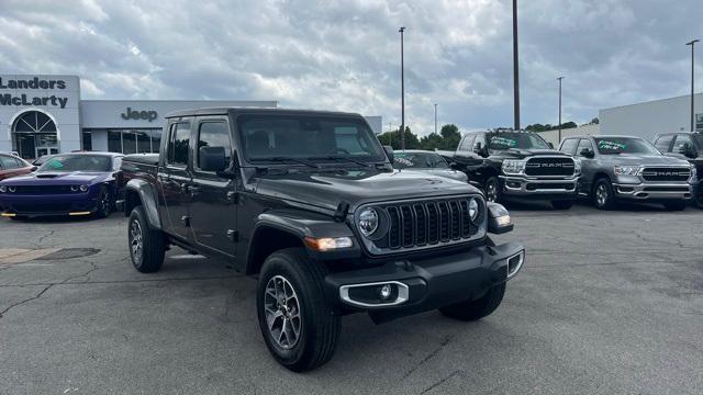 new 2024 Jeep Gladiator car, priced at $45,580