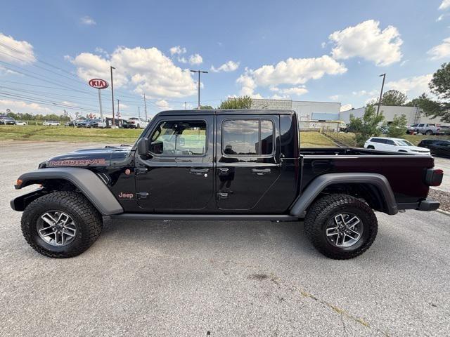 new 2025 Jeep Gladiator car, priced at $46,880
