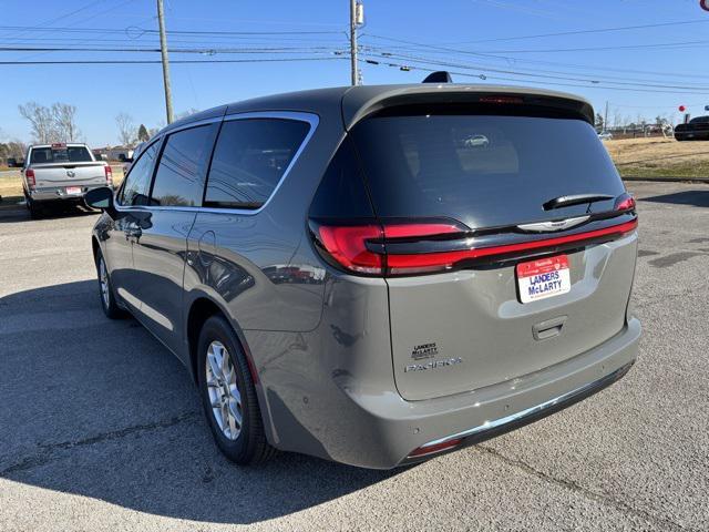 new 2025 Chrysler Pacifica car, priced at $41,315