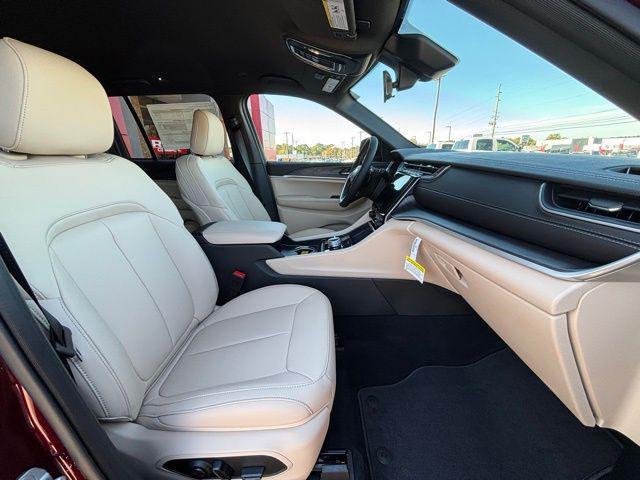 new 2025 Jeep Grand Cherokee car, priced at $36,240