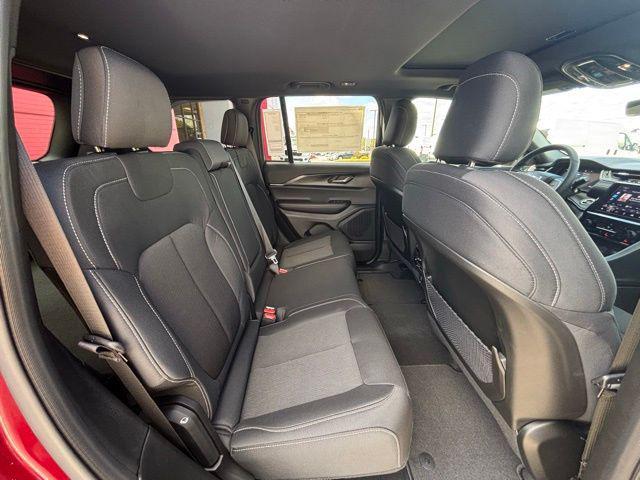 new 2025 Jeep Grand Cherokee car, priced at $35,114