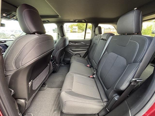new 2025 Jeep Grand Cherokee car, priced at $34,114