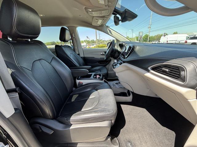 used 2022 Chrysler Pacifica Hybrid car, priced at $23,377