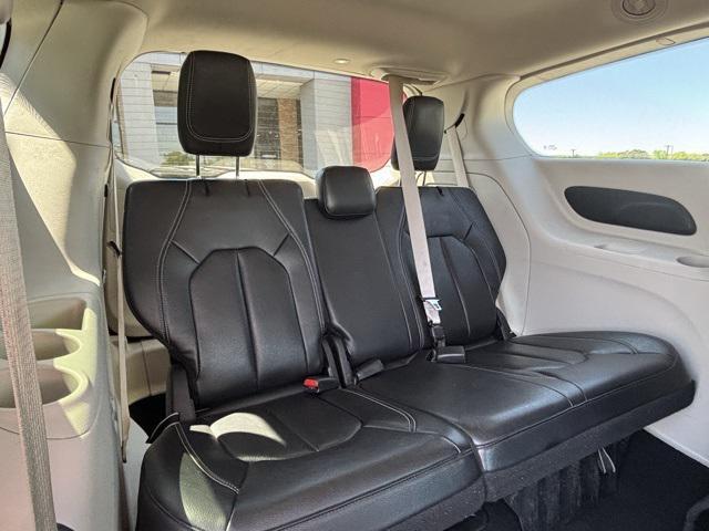 used 2022 Chrysler Pacifica Hybrid car, priced at $23,377