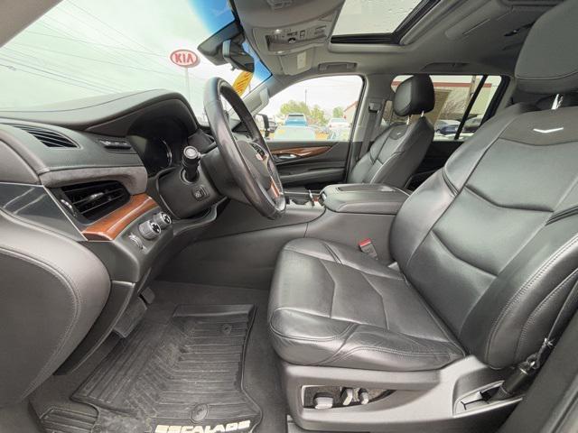 used 2019 Cadillac Escalade ESV car, priced at $39,999