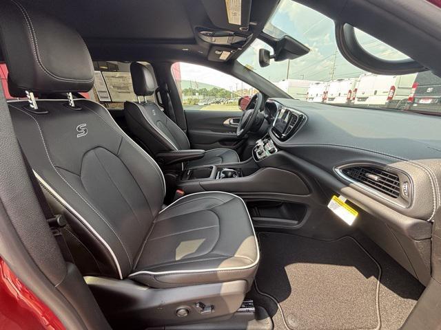 new 2026 Chrysler Pacifica car, priced at $51,530
