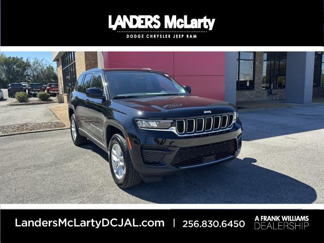 new 2025 Jeep Grand Cherokee car, priced at $30,125