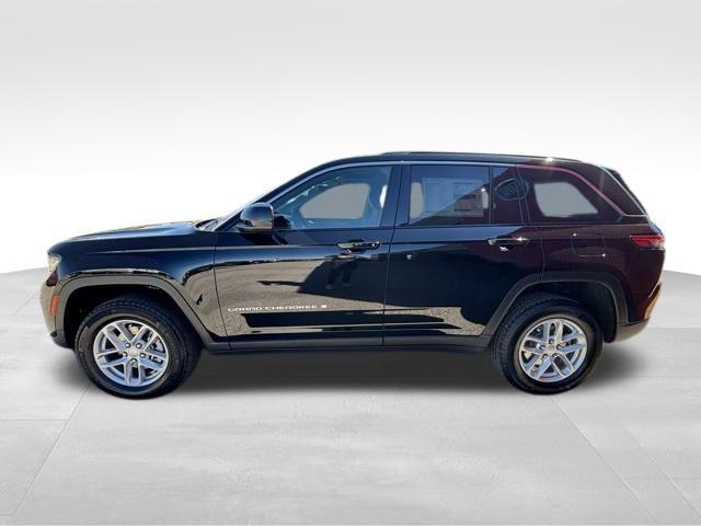 new 2025 Jeep Grand Cherokee car, priced at $30,125