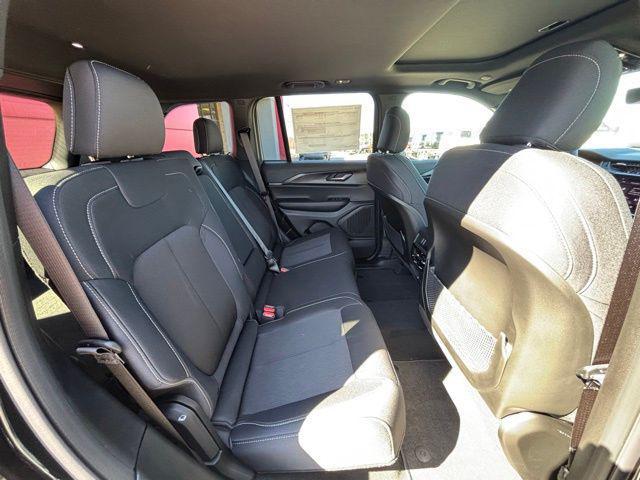 new 2025 Jeep Grand Cherokee car, priced at $30,125