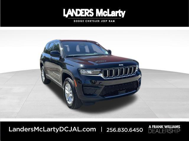 new 2025 Jeep Grand Cherokee car, priced at $30,125