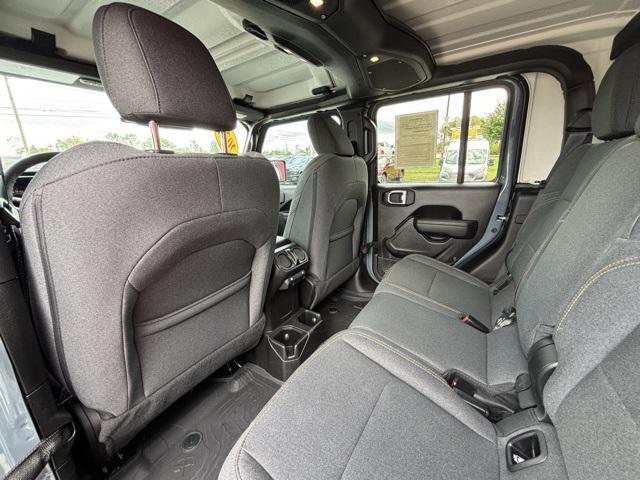 used 2024 Jeep Gladiator car, priced at $41,197