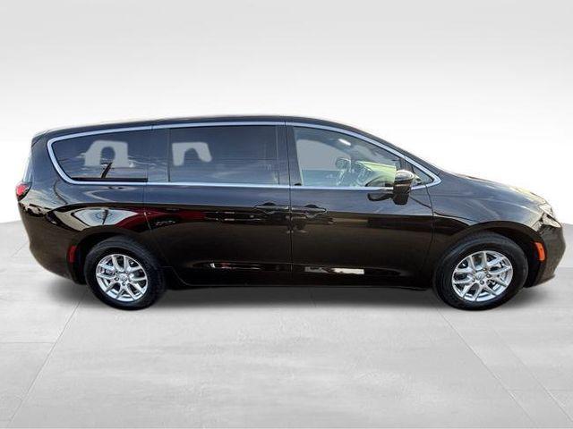 new 2026 Chrysler Pacifica car, priced at $41,640