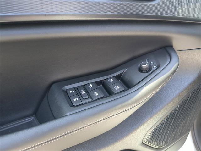 new 2025 Jeep Grand Cherokee L car, priced at $38,000