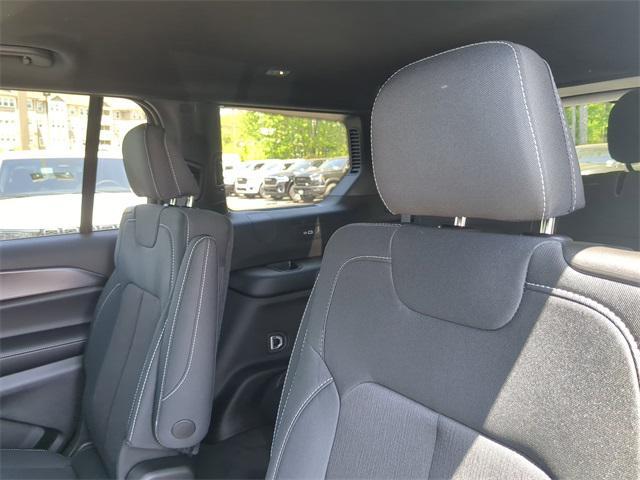 new 2025 Jeep Grand Cherokee L car, priced at $38,000
