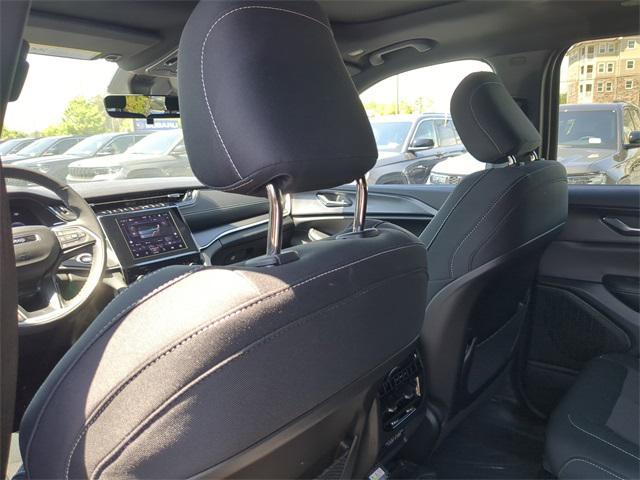 new 2025 Jeep Grand Cherokee L car, priced at $38,000