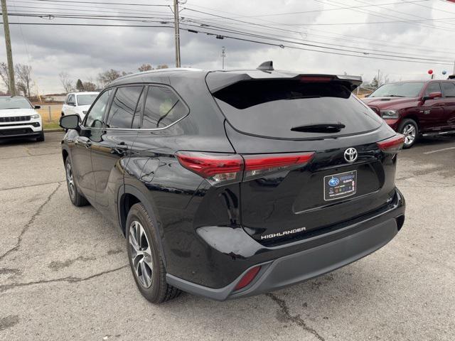 used 2021 Toyota Highlander car, priced at $33,595