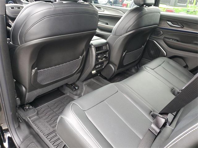 new 2025 Jeep Grand Cherokee car, priced at $51,566