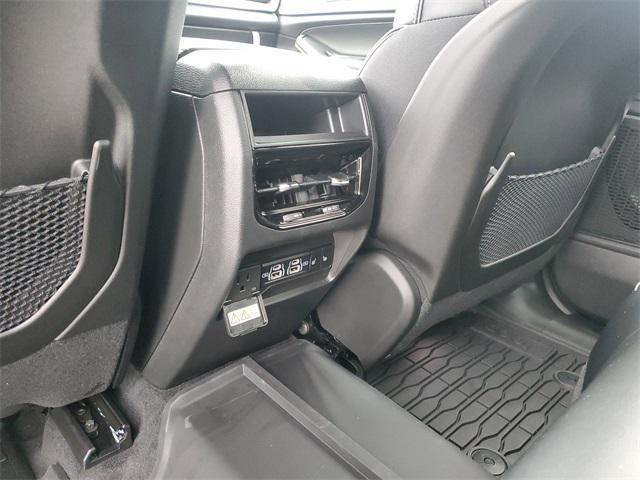 new 2025 Jeep Grand Cherokee car, priced at $51,566