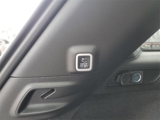 new 2025 Jeep Grand Cherokee car, priced at $51,566