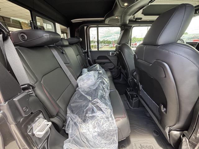 new 2025 Jeep Gladiator car, priced at $55,692