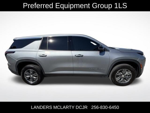 used 2024 Chevrolet Traverse car, priced at $33,997