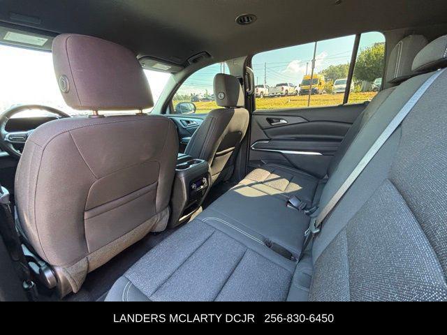 used 2024 Chevrolet Traverse car, priced at $33,997