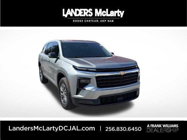used 2024 Chevrolet Traverse car, priced at $33,997