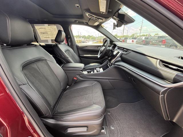 new 2025 Jeep Grand Cherokee L car, priced at $38,044