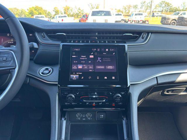 new 2025 Jeep Grand Cherokee car, priced at $34,415