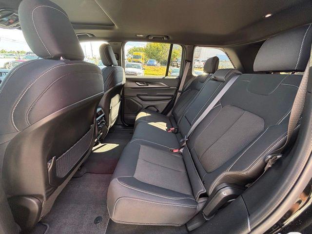 new 2025 Jeep Grand Cherokee car, priced at $34,415