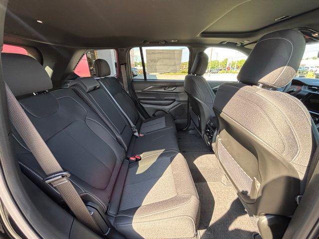 new 2025 Jeep Grand Cherokee car, priced at $34,415