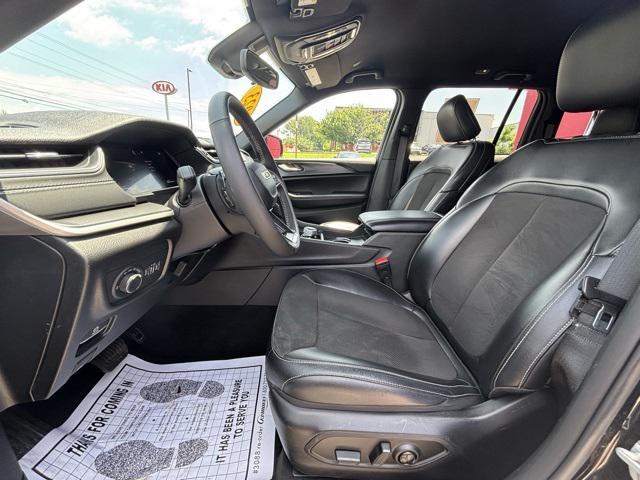 used 2023 Jeep Grand Cherokee car, priced at $34,497