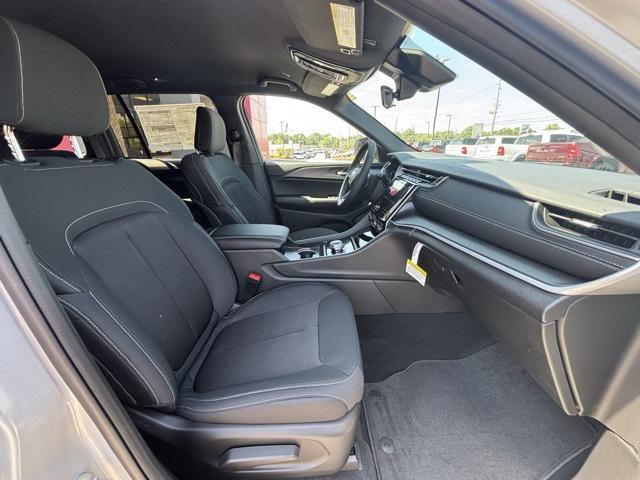 new 2025 Jeep Grand Cherokee car, priced at $32,369
