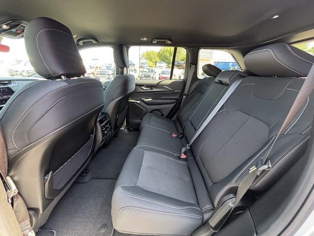 new 2025 Jeep Grand Cherokee car, priced at $32,369
