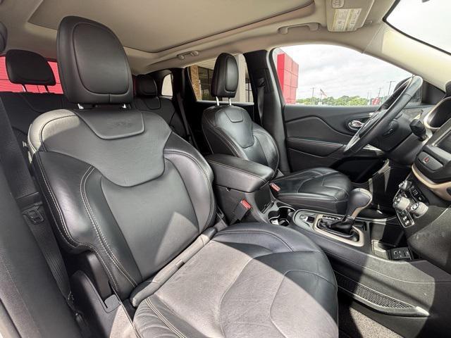 used 2016 Jeep Cherokee car, priced at $15,497
