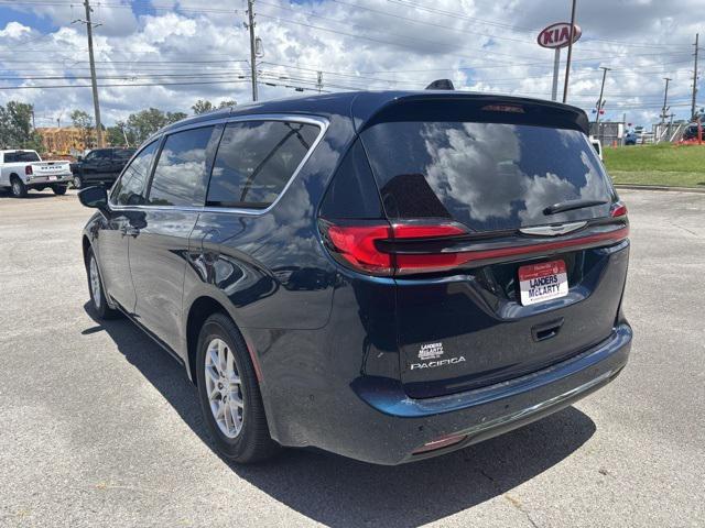 new 2025 Chrysler Pacifica car, priced at $43,022