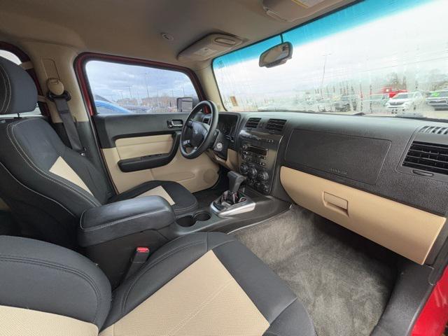 used 2006 Hummer H3 car, priced at $9,999